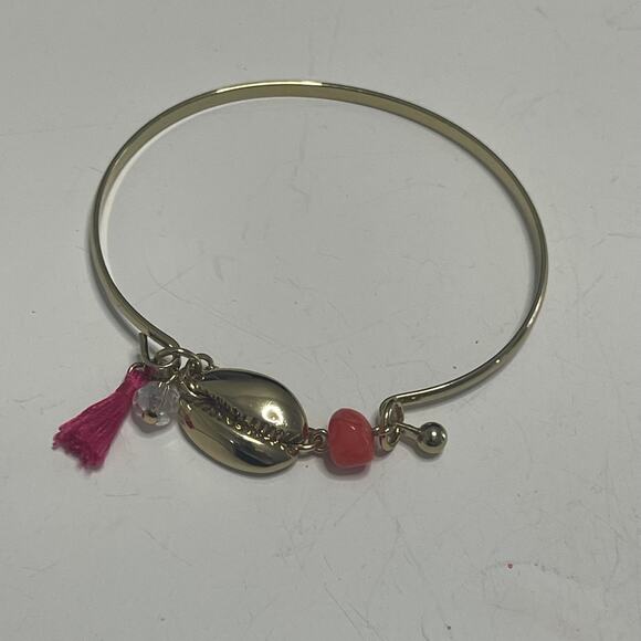 Bangle Bracelet gold toned with hook closure shell charm easy to wear light - Picture 2 of 7